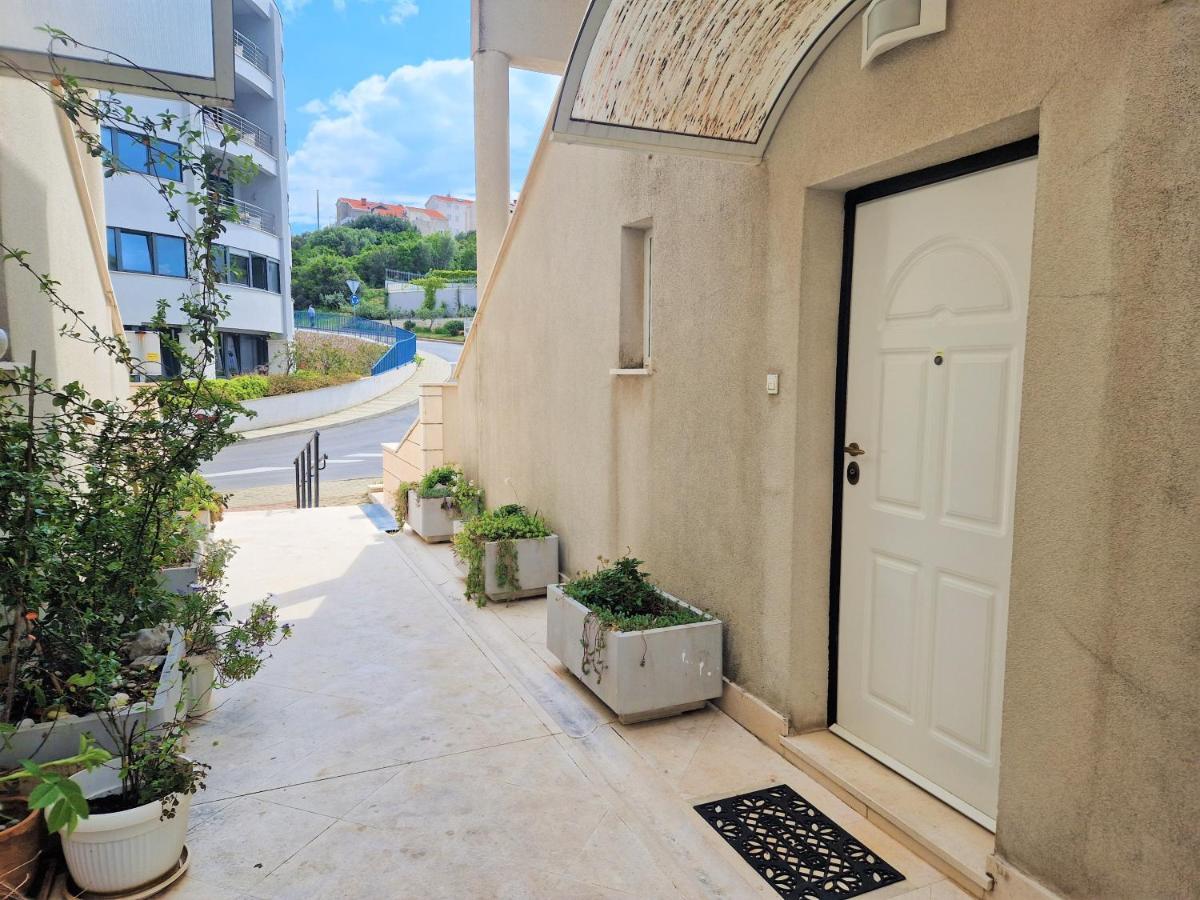 Ana - Apartment